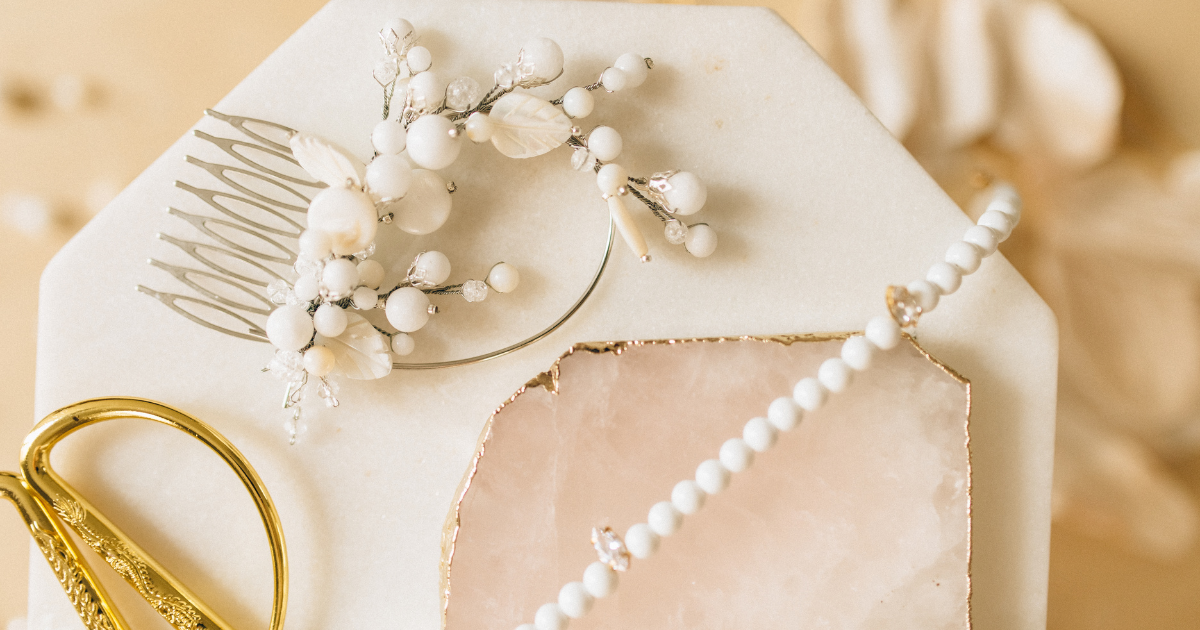 A vintage pearl necklace is a pre-owned string of pearls, typically at least 20-100 years old, prized for its unique character, historical significance, and often superior quality compared to modern counterparts, making it a coveted piece for collectors and fashion connoisseurs alike.